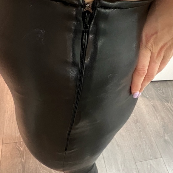 Abercrombie Leather Leggings - Picture 3 of 3